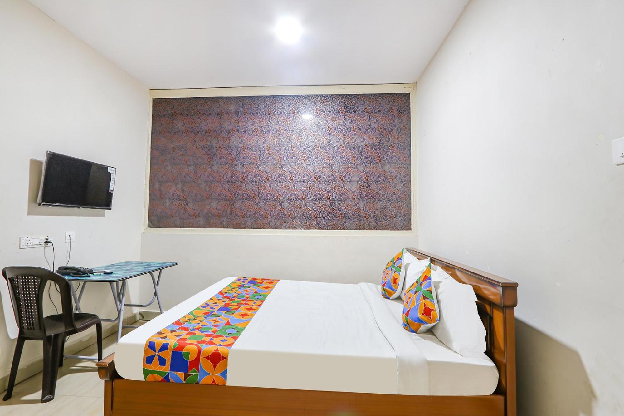 Fabexpress Korner Inn - Sivaji Park Visakhapatnam Exterior photo