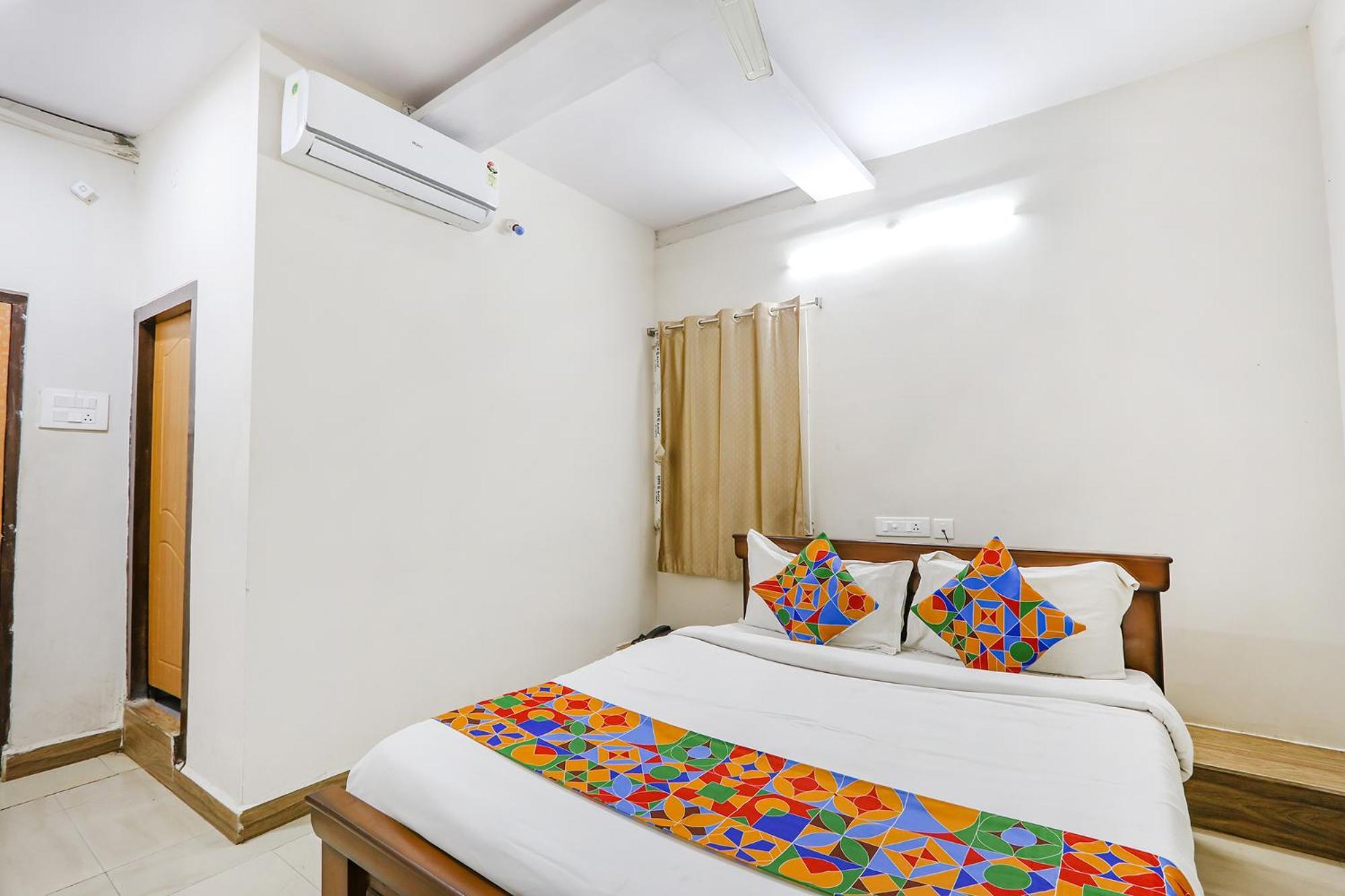 Fabexpress Korner Inn - Sivaji Park Visakhapatnam Exterior photo