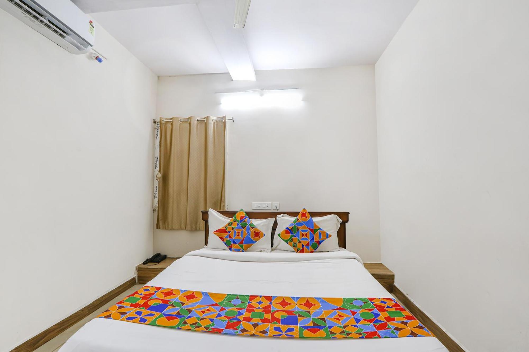 Fabexpress Korner Inn - Sivaji Park Visakhapatnam Exterior photo