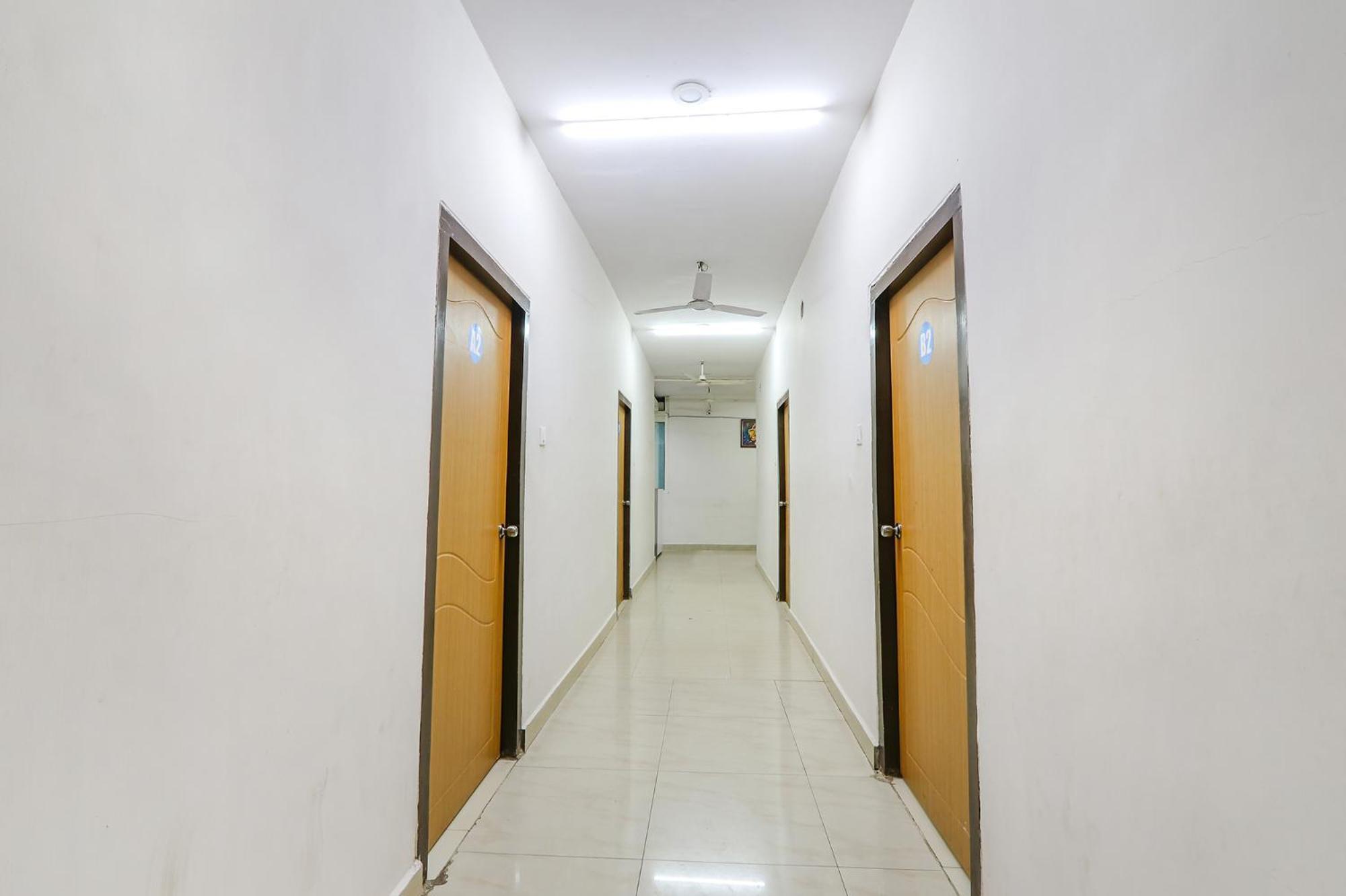 Fabexpress Korner Inn - Sivaji Park Visakhapatnam Exterior photo